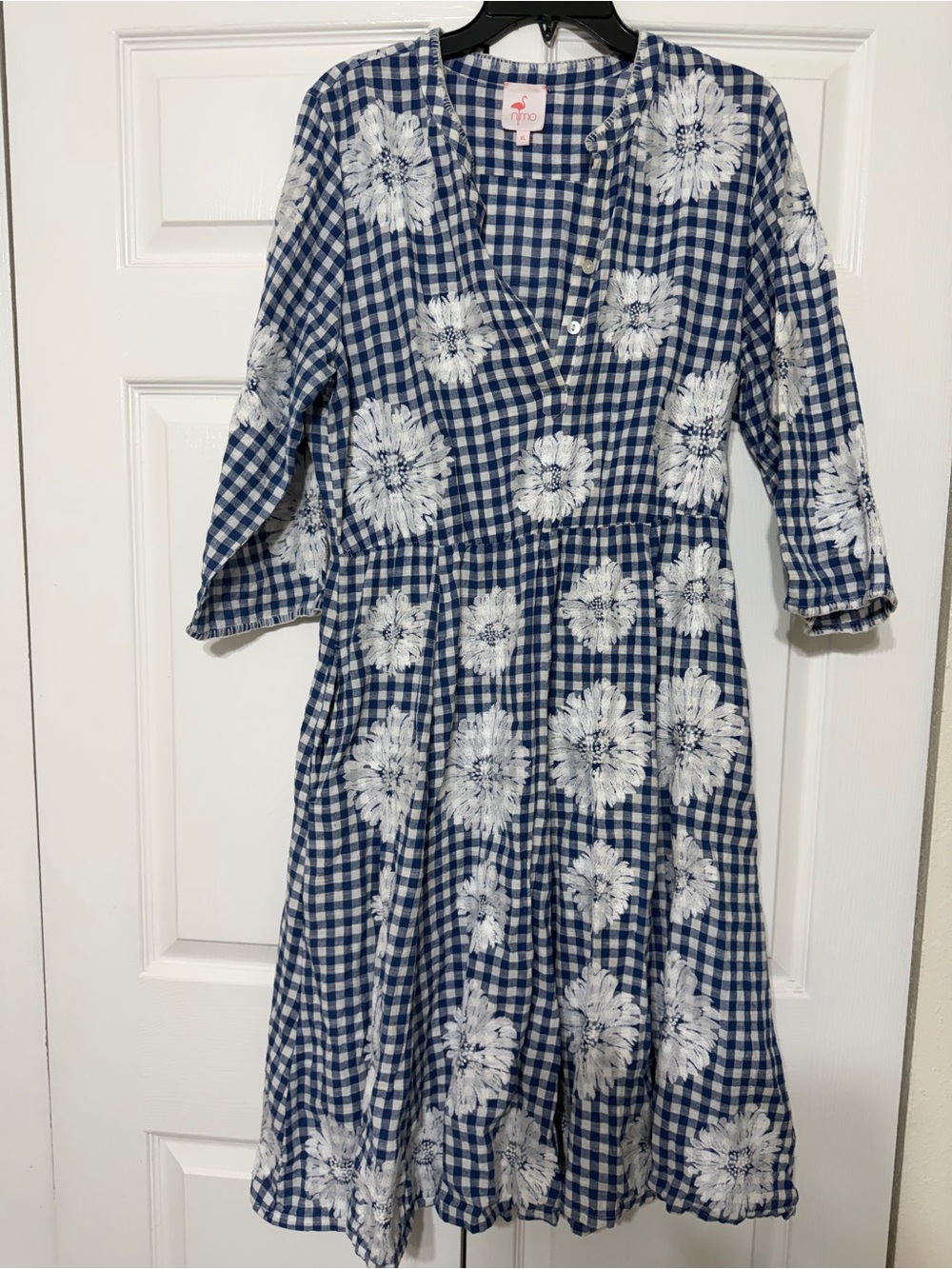 Nimo with Love white embroidery flowers on a blue and white dress size XL
